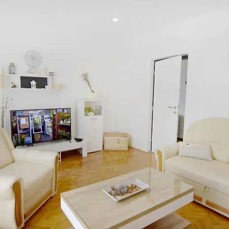 Apartamento Diva By Interhome *
